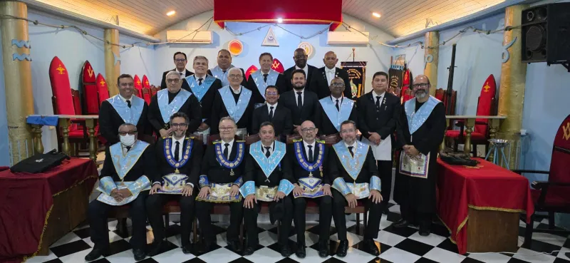 Loja Oswaldo Resende celebra entrega de Medalha e Diploma de Mestre Instalado