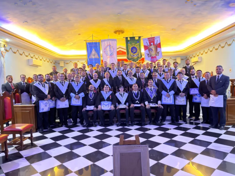 Sess&atilde;o Conjunta re&uacute;ne irm&atilde;os de diferentes Lojas e Pot&ecirc;ncias durante a Semana do Ma&ccedil;om